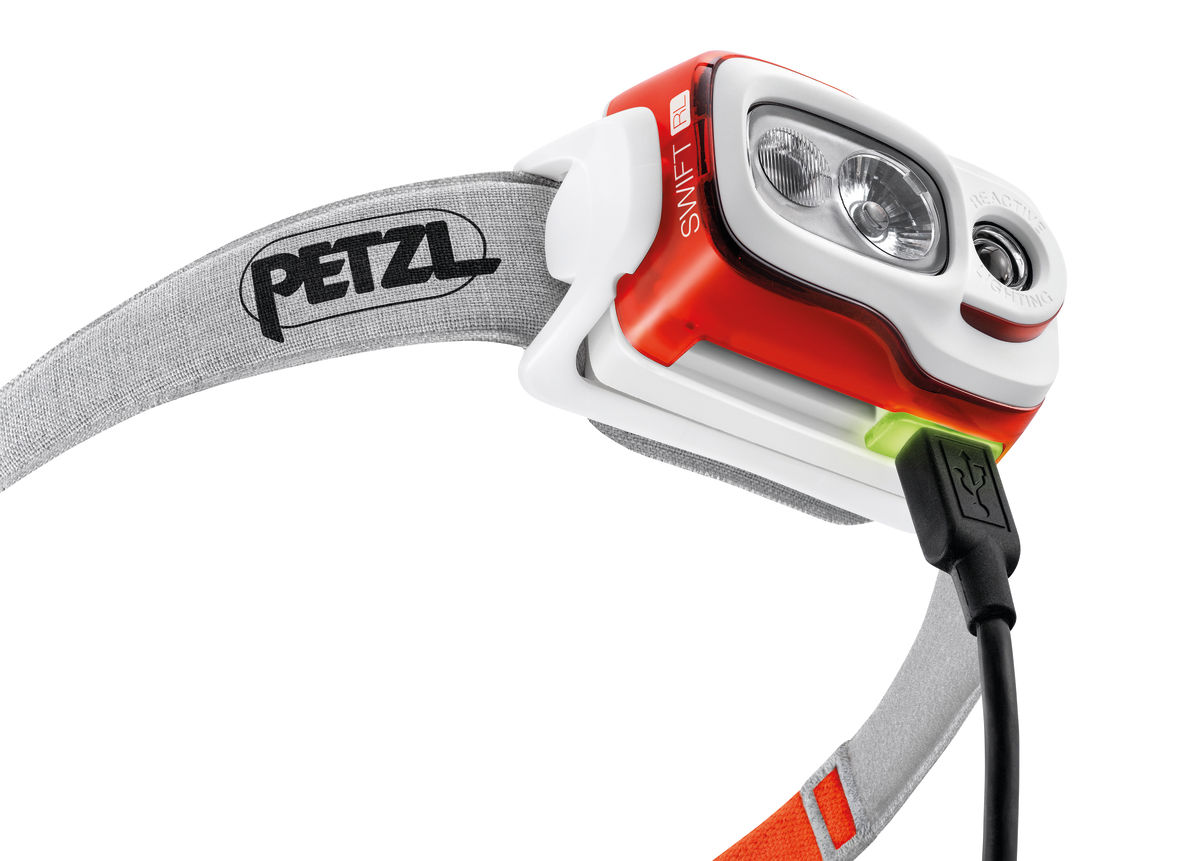 Čelovka Petzl Swift RL černá