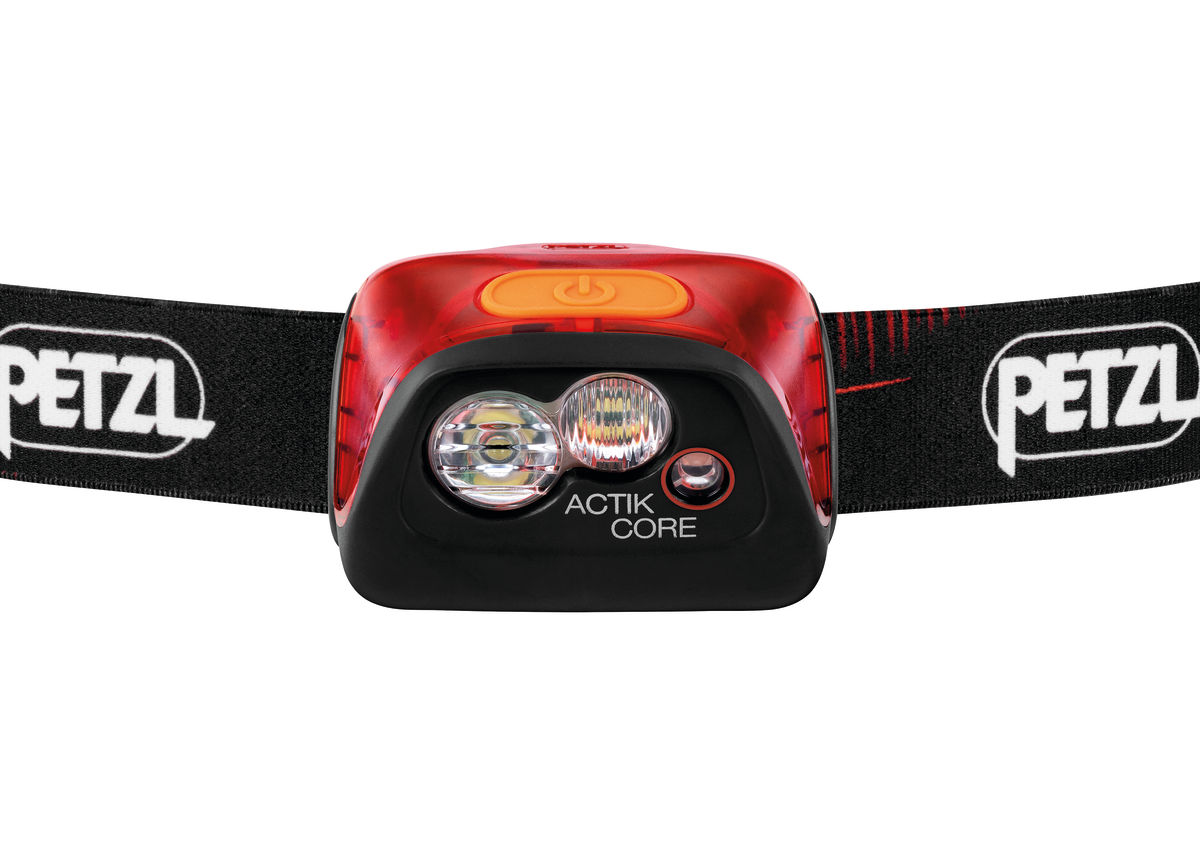 Čelovka Petzl Actik Core černá